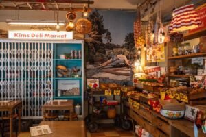 Kims Deli Market Songridangil: The San Francisco Bagel Fantasy in Songpa